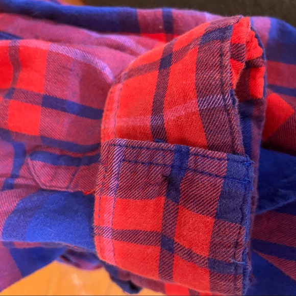 Old navy plaid “the boyfriend shirt” size small - Picture 12 of 15